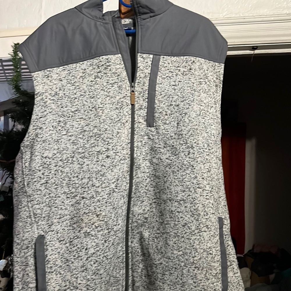 Men’s sipper outside jacket with zip up pockets